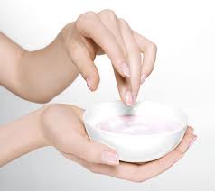 Die handcreme ist mit bio aloe vera und sheabutter angereichert und verleiht ihrer haut pflegende und stärkende eigenschaften. Handcreme Selber Machen 4 Tipps Und Ein Anpassungsfahiges Rezept Handcreme Handcreme Selber Machen Selber Machen