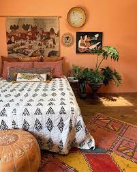 Bohemian style home décor has always been trendy, but it seems to have taken on a people who are choosing bohemian style are people who love art, freedom, and also expressing themselves through arts. Bohemian Style Ideas For Bedroom Decor Home Decor Bedroom Bedroom Decor Bedroom Interior