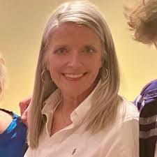 Lisa Shortt's Instagram, Twitter & Facebook