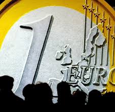 Eine gehaltstabelle hilft dabei, gehälter im vergleich zu bewerten, um so die eigene situation abzuschätzen. Gehalt So Viel Verdient Man Bei Banken Und Versicherungen Welt