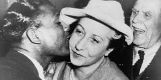 Entrée to Black Paris