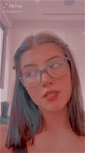 Zoe Clauzure Auf Deutsch