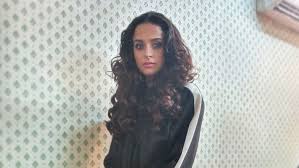 Djavi was a model and had featured in a tamil film. I Qdtdqvsxc0vm