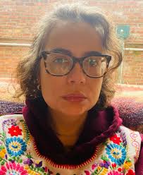 Ana Fowler's Instagram, Twitter & Facebook