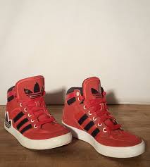 Adidas Black And Red High Tops Adidas Vintage Red W Black Stripes Suede Leather High Top Adidas Hi Top Sneakers Sizes Us 4 1 2 Uk 4 Eu3 Vintage Adidas Suede Leather Leather High Tops