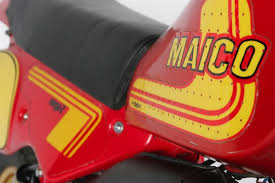 Pour distinguer ces auteurs entre eux, on retient leurs noms et prénoms déclarés, limitant ainsi les cas d'homonymie.2 par ailleurs, lorsqu'ils présentent deux. Maico Les Belles De Pfaffingen Le Guide Vert