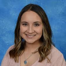 Kendra Wolf's Instagram, Twitter & Facebook