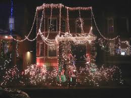 The four seasons hotel is on the upper floors. Where To Find The Best Christmas Decorations Holiday Lights Displays In Chicago