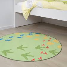 Dieser aus hochwertigem und widerstandsfähigem kunststoff gefertigte teppich ist so vorbereitet, dass die. Jattelik Teppich Flach Gewebt Dinosaurierspur Grun 100 Cm Ikea Deutschland