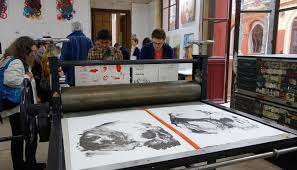 Maybe you would like to learn more about one of these? L Ecole Des Beaux Arts De Paris Demarre Un Cursus Artistes Metiers De L Exposition L Etudiant