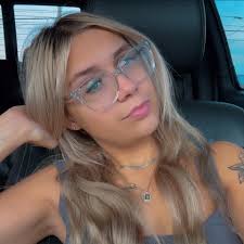 What is your go-to aiming technique in HELLIDVERS 2, aim down sight or over  the shoulder?