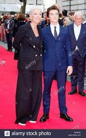 Has refugees in their family. London Grossbritannien 16 August 2018 Emma Thompson Und Fionn Whitehead Bei Der Britischen Premiere Der Kinder Am Donnerstag 16 August 2018 Im Curzon Mayfair London Statt Im Bild Emma Thompson Fionn Whitehead