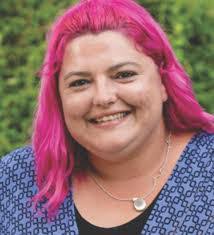 Kellie Hinton's Instagram, Twitter & Facebook