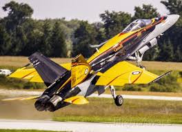 Cf188 Demo Hornet For The 2016 Taking Off At Airshow London Fighter Jets Fighter Planes Jets Airplane Fighter