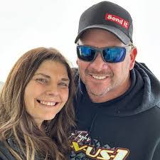 Dennis Macklin's Instagram, Twitter & Facebook