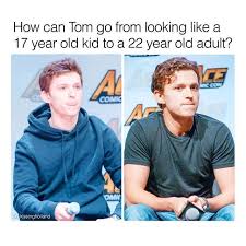 Oml In The 2nd Pic He Is Looking Directly Into The Camera Tom Holland Tom Holland Peter Parker Tom Holland Spiderman