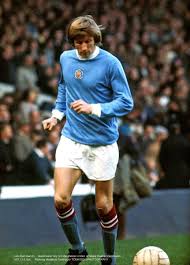 Colin bell wasn't a superstar. Colin Bell Manchester City 1971 Manchester City Manchester City Football Club Manchester City Wallpaper