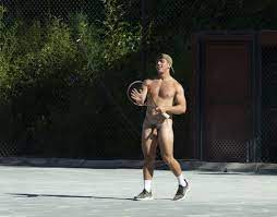 ☆Bulge and Naked Sports man : Full Nude Tennis player