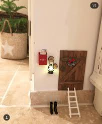 Les Lutins Passenront Par La Petite Porte Pour Apporter Des Cadeaux Deco Noel Elfe De Noel Lutin De Noel