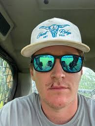 Bout time someone's happy to see me coming. . I always knew the blue app  loved me