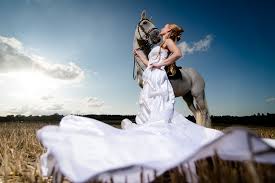 Hochzeitsbilder Mal Anders Torben Rohricht Horse Girl Photography Bride Wedding Pictures