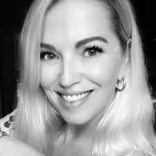 Arpan Mehta's Instagram, Twitter & Facebook