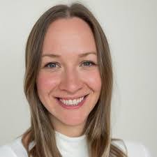 Katie Kent's Instagram, Twitter & Facebook