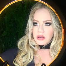 Patricia Schwab's Instagram, Twitter & Facebook