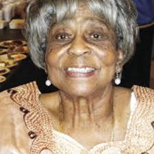 Julia Mincey's Instagram, Twitter & Facebook