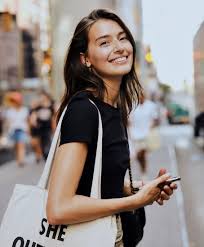 You may crop, resize and customize jessica clements images and backgrounds. Jessica Clements Daily On Instagram All Smiles Jessicaclements Jessica Clement Jess Clements Jess Clement