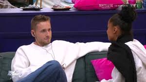 "Thật may là bạn không nặng": mối liên hệ vật lý mới giữa Léane và Théo L trong Star Academy - Voici.fr