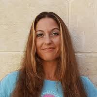 Joanna Starr's Instagram, Twitter & Facebook