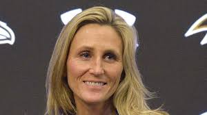 Ravens GM's wife supports Trump's executive order