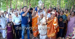 This is indians very natural complex (sic). Karkala Ravi Shastri Visits Karvalu Pays Obeisance To Family Deities Daijiworld Com