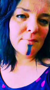 A Bee lives for 40 days, visits 1000 flowers, and produces 1 teaspoon of  honey.