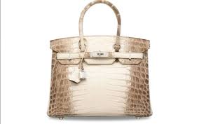 Une récompense pour un kelly disparu. Encheres Nouveau Record Pour Un Sac Hermes Birkin Incruste De Diamants Le Parisien