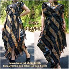 Batik pola simetris dan flora youtube. Adriella Batik Asimetris Tenun Capcuuuus Ciiint Facebook