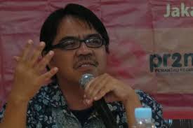 Explore tweets of ade armando @adearmando1 on twitter. Selain Meme Joker Ade Armando Pernah Dilaporkan Terkait Sejumlah Kasus Apa Saja Halaman All Kompas Com