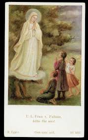 Er verbrachte viel zeit damit, die geschichte von fatima zu erklären. 100 Our Lady Of Fatima Ideas Lady Of Fatima Fatima Blessed Mother