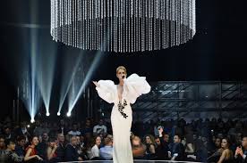 I believe that the heart does go on. Celine Dion Sings My Heart Will Go On At 2017 Billboard Music Awards Celine Dion Performance