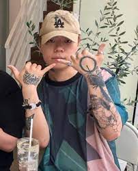 Murakami's vibrant images flourish with colorfully animated flowers. Pris On Twitter Left Arm Tattoo Inspired By Madsaki X Takashi Murakami Flowers Https T Co 8z5imb1no9 Twitter