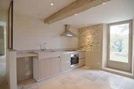 Resultats Google Recherche D Images Correspondant A Http Www Elegancefrance Fr Au0342 Maison En Pierre Cuisine Avec Poutres Appa Home And Family Home Kitchen