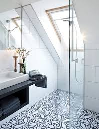 If you have an entire white bathroom, adding black and white floral tiles can be the best way to bring in color and variance to your space. Trend Watch Fliesen Co Loft Bathroom Bathroom Design Bathroom Interior
