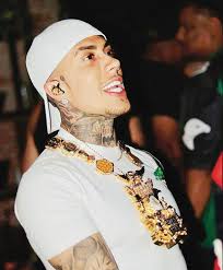 MC Daniel anuncia que vai ser pai