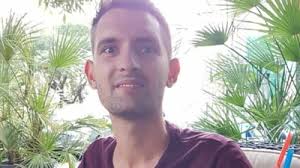 Un îndrăgit profesor, urmărit de zeci de mii de oameni, a murit la 36 de  ani.