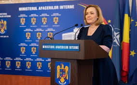 Noul ministru al afacerilor interne, lucian bode, a anunţat că va continua reformele demarate de marcel vela şi că va organiza concursuri pentru posturile de conducere din structurile ministerului unde şefii au fost numiţi sau detaşaţi. Carmen Dan L A Felicitat Pe Noul Ministru De Interne Si Si A FÄƒcut BilanÅ£ul Pe Facebook