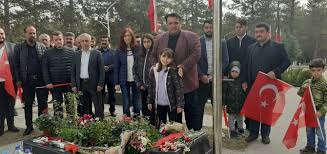 Facebook'ta şehit kadın öğretmen aybüke yalçın'ın daha fazla içeriğini gör. Sehit Ogretmenler Aybuke Yalcin Ve Necmettin Yilmaz Ogretmenler Gunu Nde Unutulmadi