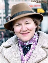 Wishing Dame Patricia the happiest of birthdays 💖 Thought I would share a  few pictures from my 14 year old daughters "keeping up appearances" themed  birthday celebration just a few days ago!! 💖