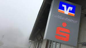 Mindestens 123 banken beschränken den freibetrag für die gesamteinlage pro kunde auf 50.000 euro oder weniger. Sparkasse Und Volksbank Starten Mit Gemeinsamen Filialen