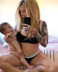Jenna performs her 1st ever anal/dp scene with the help of brad armstrong & a well lubed vibrator! Porn Legend Jenna Jameson Shares Instagram Snap Of Her Breastfeeding Baby Daughter Batel